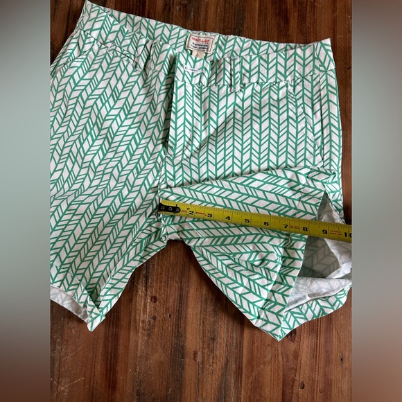 Khakis by Gap The Boyfriend Short - Picture 6 of 6